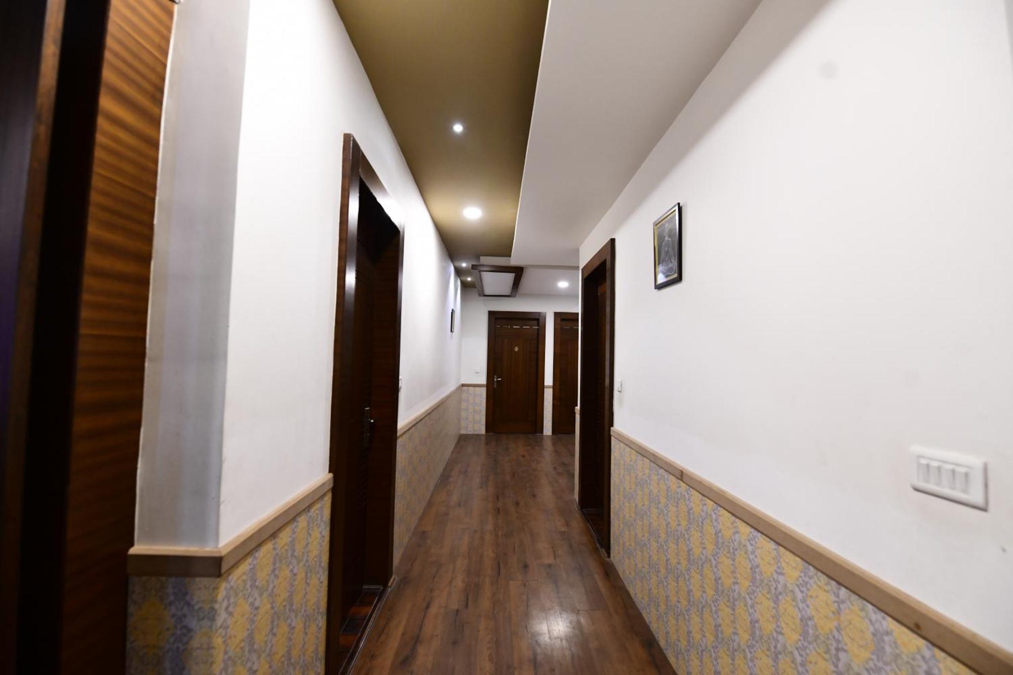 Hotel Jataka Inn Bodh Gaya Exteriör bild